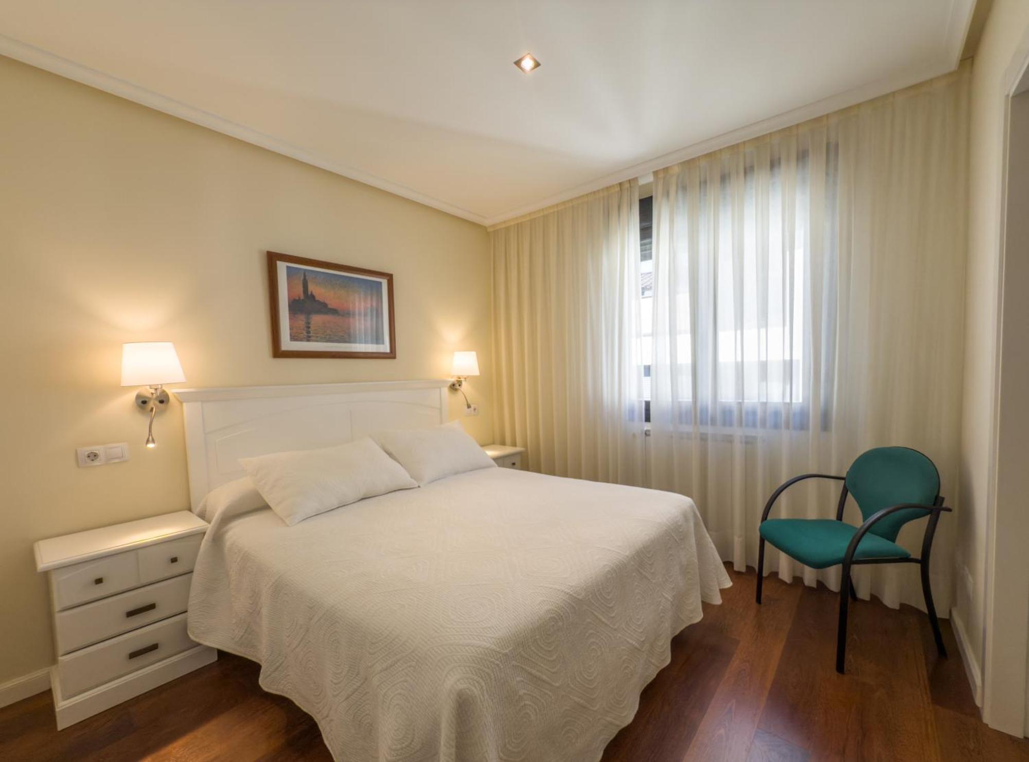 Apartamentos Verdemar Llanes Exteriér fotografie